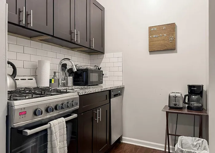 Sunlit With Charm - Lunt Rep Chicago