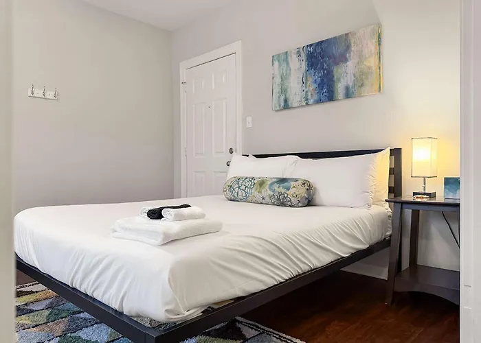 Apartamento Sunlit With Charm - Lunt Rep *